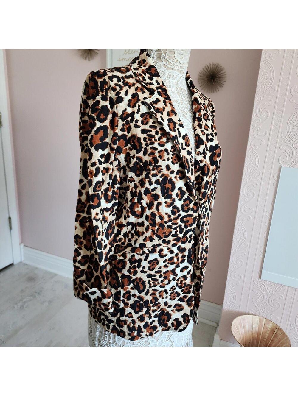 NWT Multiples Leopard Print Notch Collar Tucked Cuff 3/4 Sleeve Jacket M - Picture 2 of 9